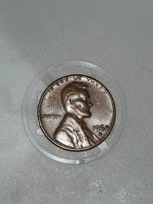 1968 Lincoln Memorial Penny Coin No Mint Mark Everything Is In The Rim ungraded - Image 1 of 4