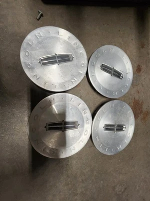 Lincoln Town Car 2007 08 09 2010 2011 4 piezas tapas centrales cromadas 9W13-1A096-AA Foto 1 de 3