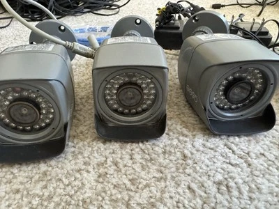 Q-See QD6508B-4H: 3 Weatherproof Wired Security Color Cameras Power Adapter - Image 1 of 3