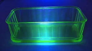 Vintage Pressed Green Vaseline Glass Refrigerator Dish Uranium Glass Bowl 8x4x2 - Picture 1 of 14