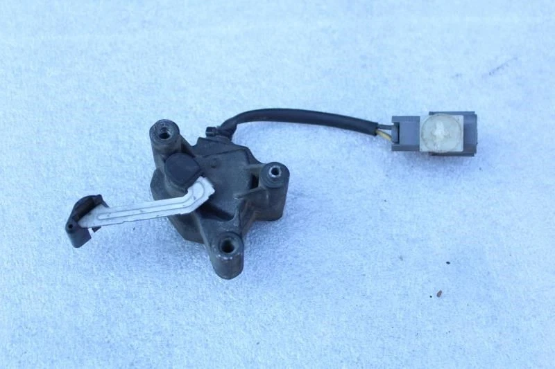 1991 1992 1993 1994 1995 Acura Legend sedán capó cierre lanzamiento Foto 1 de 4