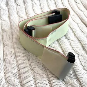 Foxconn SCSI Cable 32"  3 Connectors and Active Terminator 68 pin Ribbon Cable - Afbeelding 1 van 8
