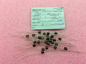 (4 PIECE LOT) 139A-7171K-.05% AXIAL PRECISION WIREWOUND RESISTOR 71.71K OHM .05% - Picture 1 of 3