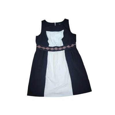 Vestido Luxology Lux II Colorblock Hasta la Rodilla 18W Azteca Bordado Cintura Grunge Foto 1 de 4