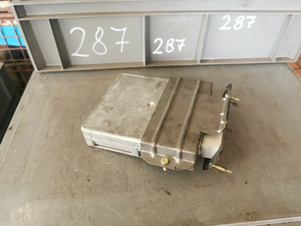 Centralina Motore Ford Fiesta III GFJ 1.1i 92FB-FA EEC-IV CAD 2A081 - Immagine 1 di 4