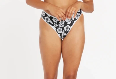 Volcom Coco Skimpy Woman's Swim Bikini Bottoms Floral Black Reversible Large NWT - Image 1 of 4