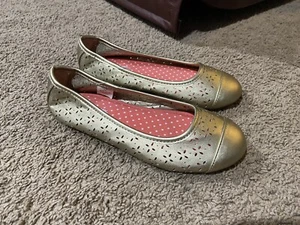 HANNA ANDERSSON Disa BALLET FLATS Gold Metallic Perforated Girls Size 3 M Foam - Picture 1 of 8