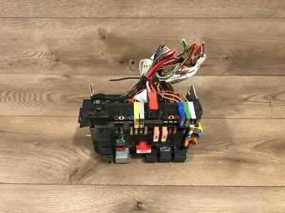 MERCEDES W221 S63 S600 S550 CL550 S63 REAR TRUNK RELAY FUSE BOX SAM MODULE OEM - Image 1 of 4