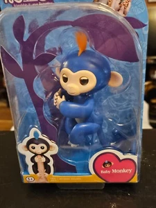 New WowWee Fingerlings Interactive Baby Monkey Finn Blue or Purple - Picture 1 of 4