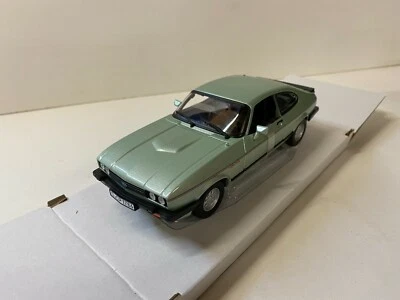 Ford Capri 2.8 Injection 1982, Bburago Modell Modellauto 1:24 grün metallic