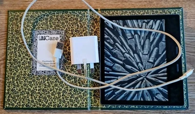 6GB Kindle 10th Generation EBook Reader with Klever Case Bundle - Preloved - Image 1 of 4