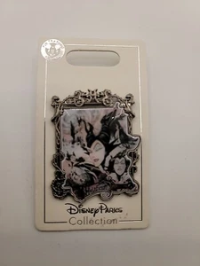 Pin comercial maléfica de los parques de Disney villanos marco de imagen pin nuevo en tarjeta - Imagen 1 de 2