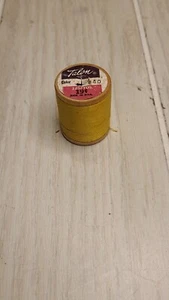 Bobina legno cucito mercerizzata 125 iarde senape colore filo talon vintage #840 - Foto 1 di 3