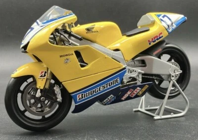 Minichamps 1/12 Honda NSR 500 Jurgen Goorbergh MotoGP 2002 122026117 - Image 1 of 4