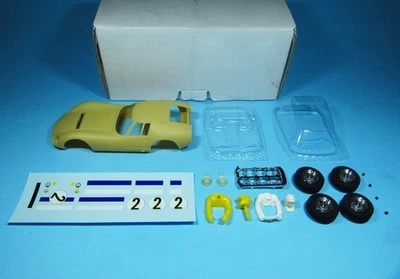 TOP SLOT  1/32 MASERATI TIP 152 24H LE MANS 1964 + RUEDAS BRM KIT RESINA CLASSIC - Imagen 1 de 4