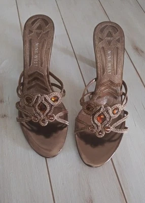 ¡NUEVO! Sandalias de tacón Nine West 'Cailey' bronce con tiras con joyas de 2,75" 8,5 M Foto 1 de 4