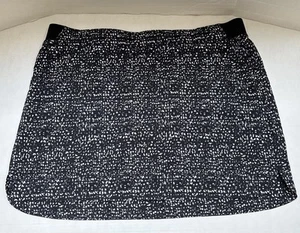 Cypress Club Active Skort Womens 2XL Black White Abstract Petal Hem EUC - Picture 1 of 6