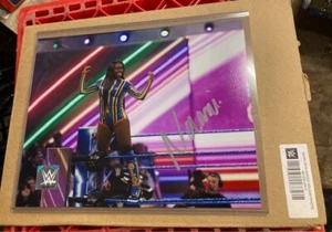 Naomi WWE Signed Photo 8x10 Official WWE Merch 2018 Holiday - Picture 1 of 2