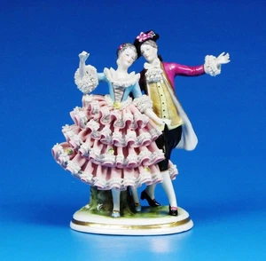 German porcelain DRESDEN Lace Dress Courting Couple Love Story Figurine.9 1/2" H - Picture 1 of 19