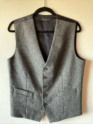 EXPRESS Small Men’s Wool Blend Vest Preowned 5button FREE SHIPPING IN THE US48 - Image 1 of 4