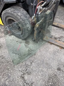 1998 - 2006 Mercedes Atego 815 Passenger Side Door Glass N/S/F - Picture 1 of 2
