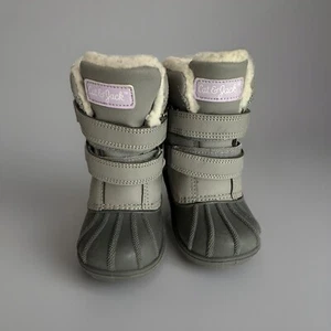 Botas de nieve Cat & Jack para niñas pequeñas talla 7 - Calidad excepcional/desgaste activo - Imagen 1 de 17
