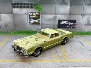 Ford Thunderbird 1976 usurata personalizzata 1/64 pressofusa luce verde fienile trovare auto - Foto 1 di 13