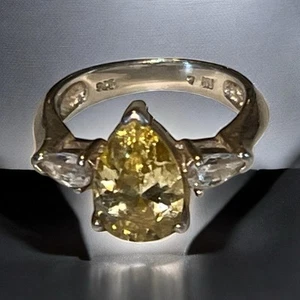 Sterling Silver Yellow Cubic Zirconia Pear Accented Band Ring Avon 925 Sz: 8 - Picture 1 of 19
