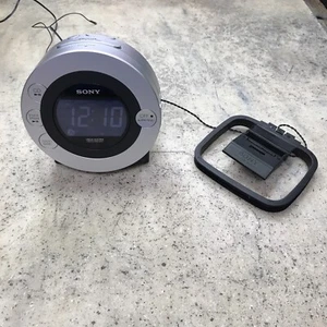 Vintage 2010 Sony Dream Machine AM/FM Radio CD Player Alarm Clock iPod Dock Work - Picture 1 of 14