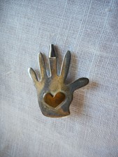 Vintage unique sterling silver hand with gold plated heart brooch, 3.77 g