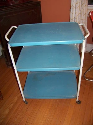 Carro de servir de metal con estante superior extraíble Vinatge de 3 niveles años 50 Foto 1 de 4
