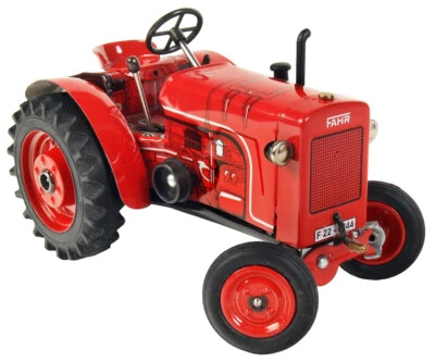 FAHR F22 Tractor - MADE IN CZECH REP. - Image 1 of 2