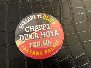 PINBACK DE COLECCIÓN 3" #D8-1 - DEPORTES - BOXEO - CHÁVEZ VS DE LA HOY - Imagen 1 de 1