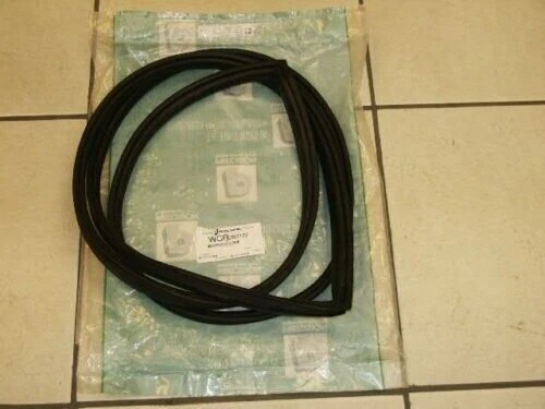 1966-70 FORD FALCON 66-67 FAIRLANE 2DR SEDAN REAR BACK WINDOW RUBBER SEAL GASKET - Image 1 of 1
