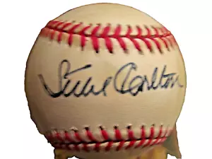 Steve Carlton signed baseball - Picture 1 of 3