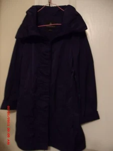 Women's "RAINFOREST" Raincoat SZ. Small - Picture 1 of 3