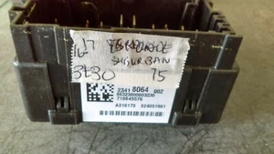 Chevy o Cadillac 2016-2017 caja de conexiones de fusibles 23418064 - Imagen 1 de 3