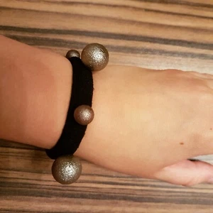 Armband/ Haargummi, mit Silbernen Kugeln, Neu Mit Etikett  - Bild 1 von 3