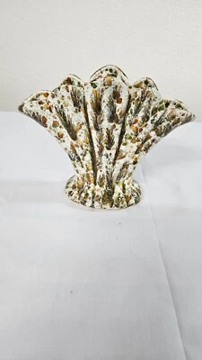 Jarrón decorativo en forma de almeja de 6 pulgadas Foto 1 de 4