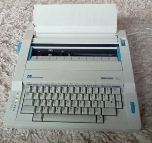Tragbare elektronische Schreibmaschine Triumph-Adler Gabriele 100 - Bild 1 von 4