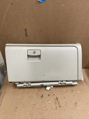 Guantera Subaru Impreza Wagon 2012 2013 2014 66055FJ030 OEM 0042 Foto 1 de 4