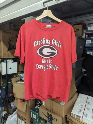 University Of Georgia Bulldogs Funny "Carolina Girls Like Dawgie Style" Size L - Image 1 of 4