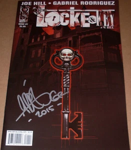 Locke & Key #1 SIGNED Joe Hill Gabriel Rodriguez IDW 2008 2nd print Netflix 2020 - Picture 1 of 2