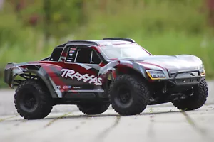 Traxxas TRX 102076 MAXX Slash Red 1:8 Brushless short Course Truck 4x4 New - Picture 1 of 18