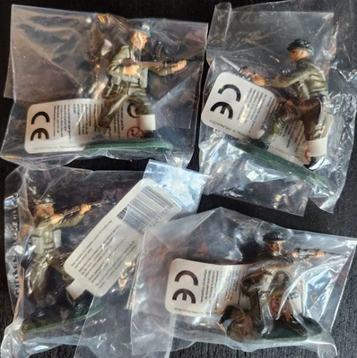 DETALLE DE GRAN Bretaña ejército de estados unidos/marines conjunto de 4 plástico vintage 1971 con base de metal nuevo Foto 1 de 4