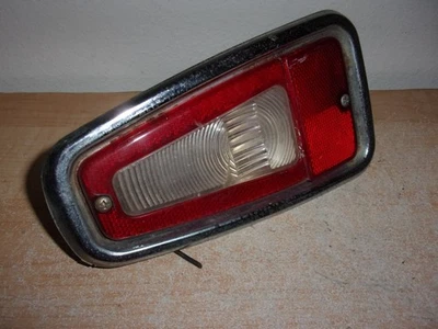 Luz trasera inferior y carcasa IH International Harvester Travelall 1969-1975 Foto 1 de 3