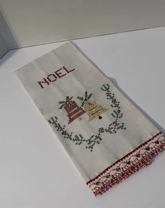 NUEVA TOALLA DE TÉ COSIDA EN CRUZ TOALLA DE PLATO NOEL CAMPANAS BORDE DE GANCHILLO 16×31 HECHA A MANO - Imagen 1 de 12