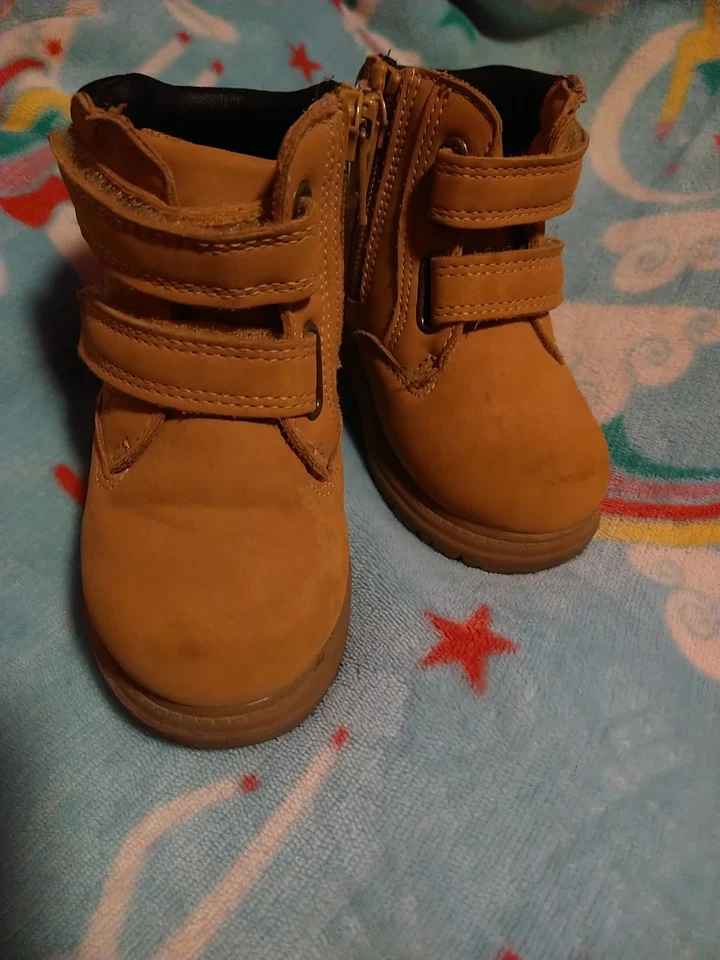 Timberland Baby Dupes Talla 5 Correa Perfecto Estado Sin Caja Cremallera Foto 1 de 4
