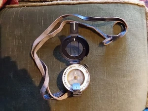 WW2 Marching Compass N & B Ltd Made In England No 9533 With Leather Case 1944 - Picture 1 of 7