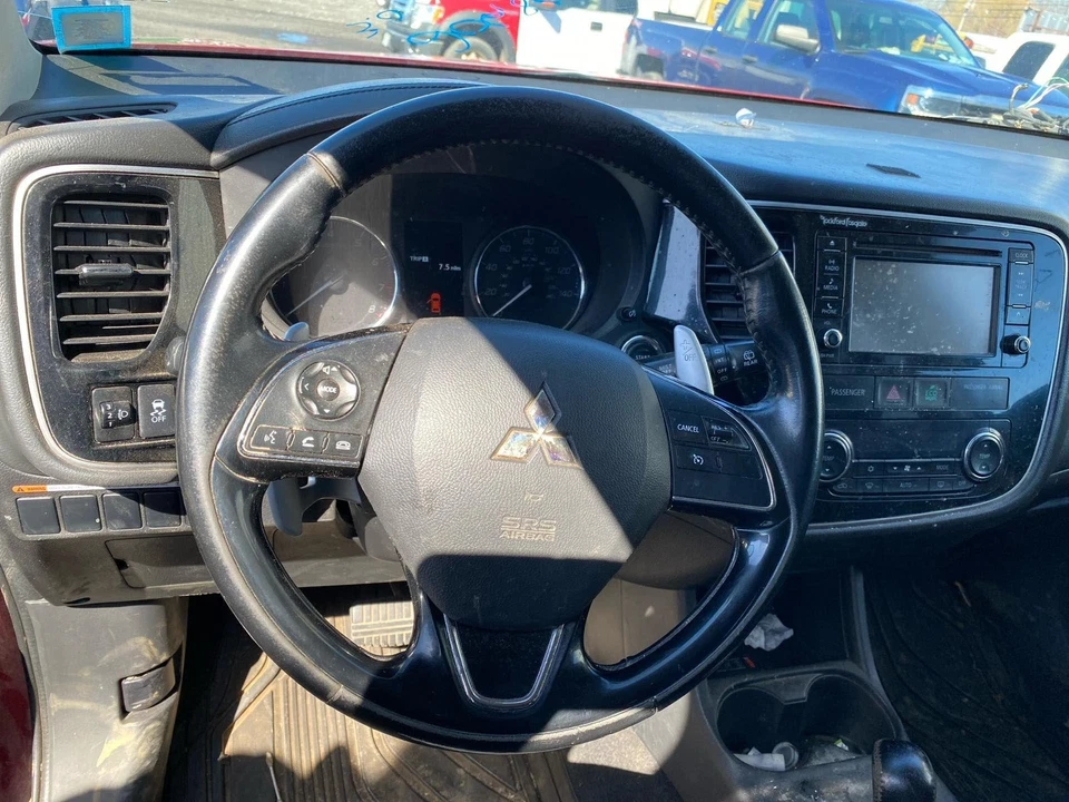 (SOLO PARA VOLANTE) Volante MITSUBISHI OUTLANDER 16 17 18 19 20 Foto 1 de 1